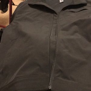 Weatherproof brand coat. Black, light weight, rainproof and stylish